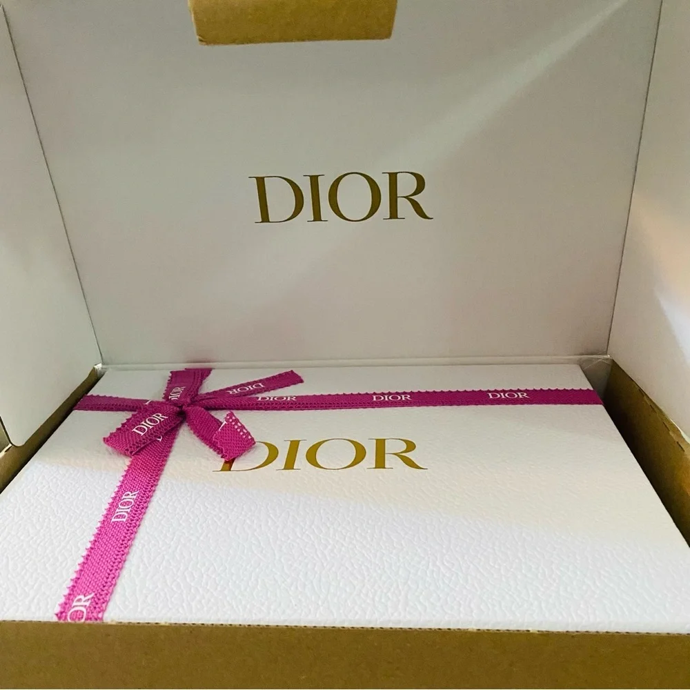 Dior Gift Box large w/ beautiful pink Dior ribbon md dior outer box